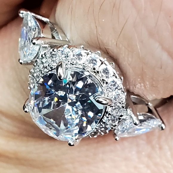 Nwot Moissanite Halo 925 Sterling Silver Ring sz 6 - Picture 10 of 15